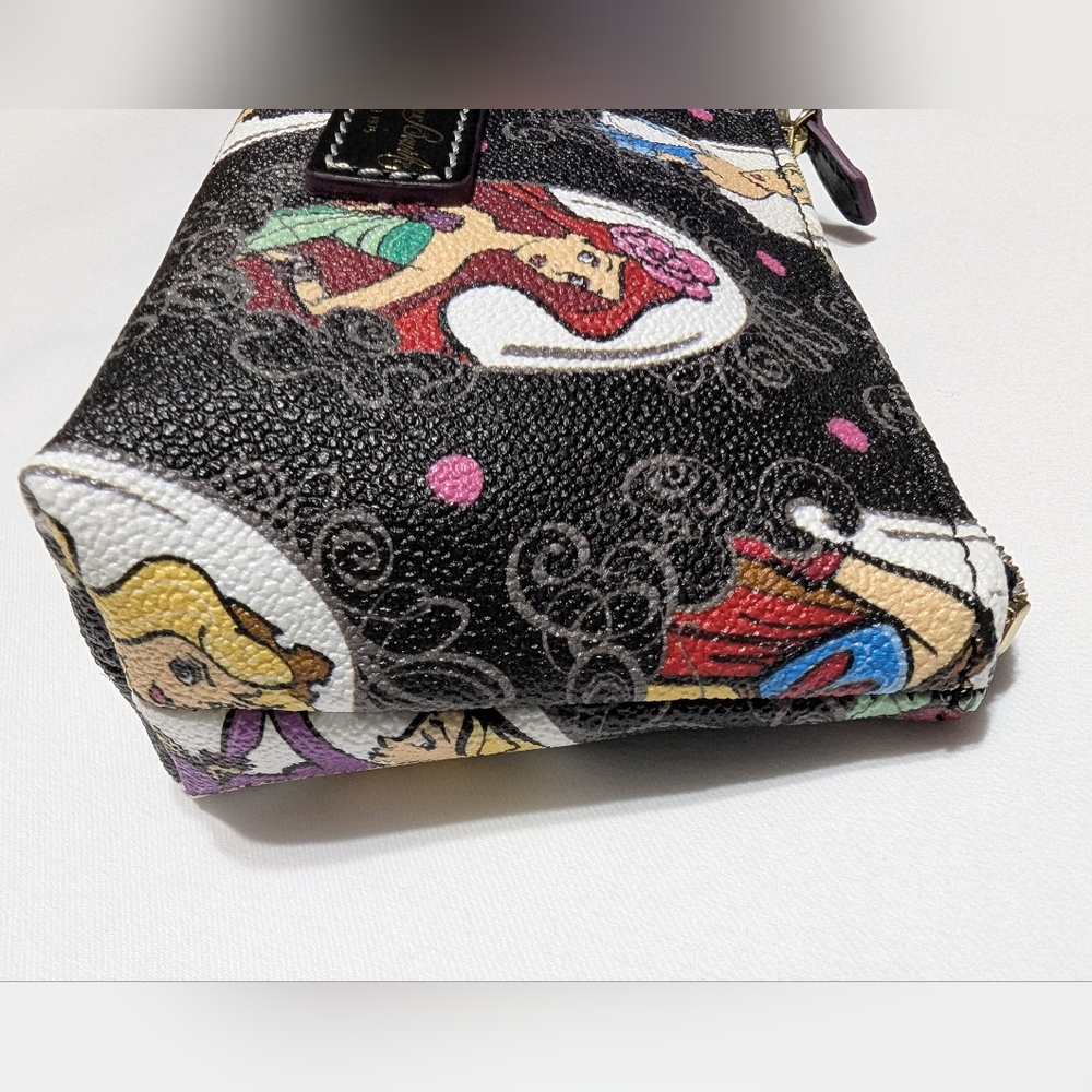 Dooney & Bourke Disney Runway Princess Cosmetic Bag /Pouch - Picture 3 of 11